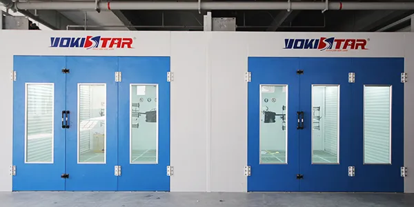 Cabine de peinture à flux vertical avec unité d’air arrière