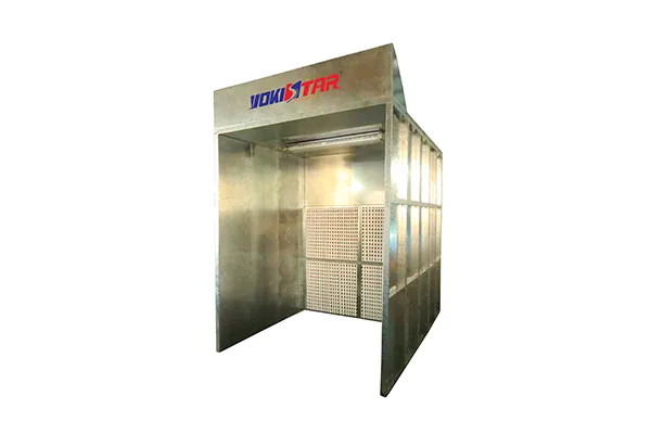 Cabine de peinture ouverte